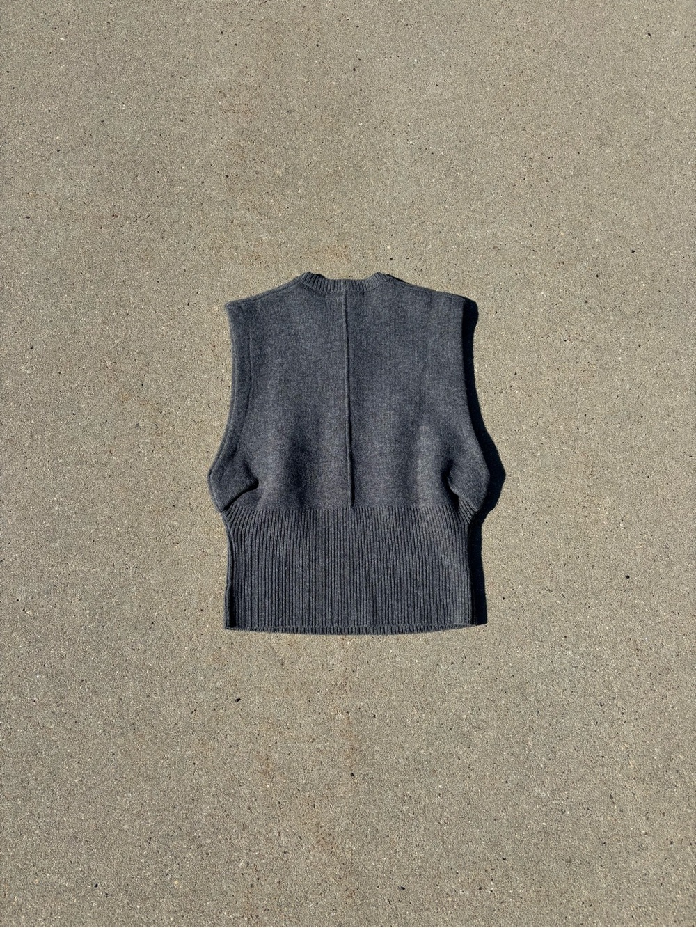 ZARA Women’s Gray NWT Sweater Vest - Picture 4 of 4